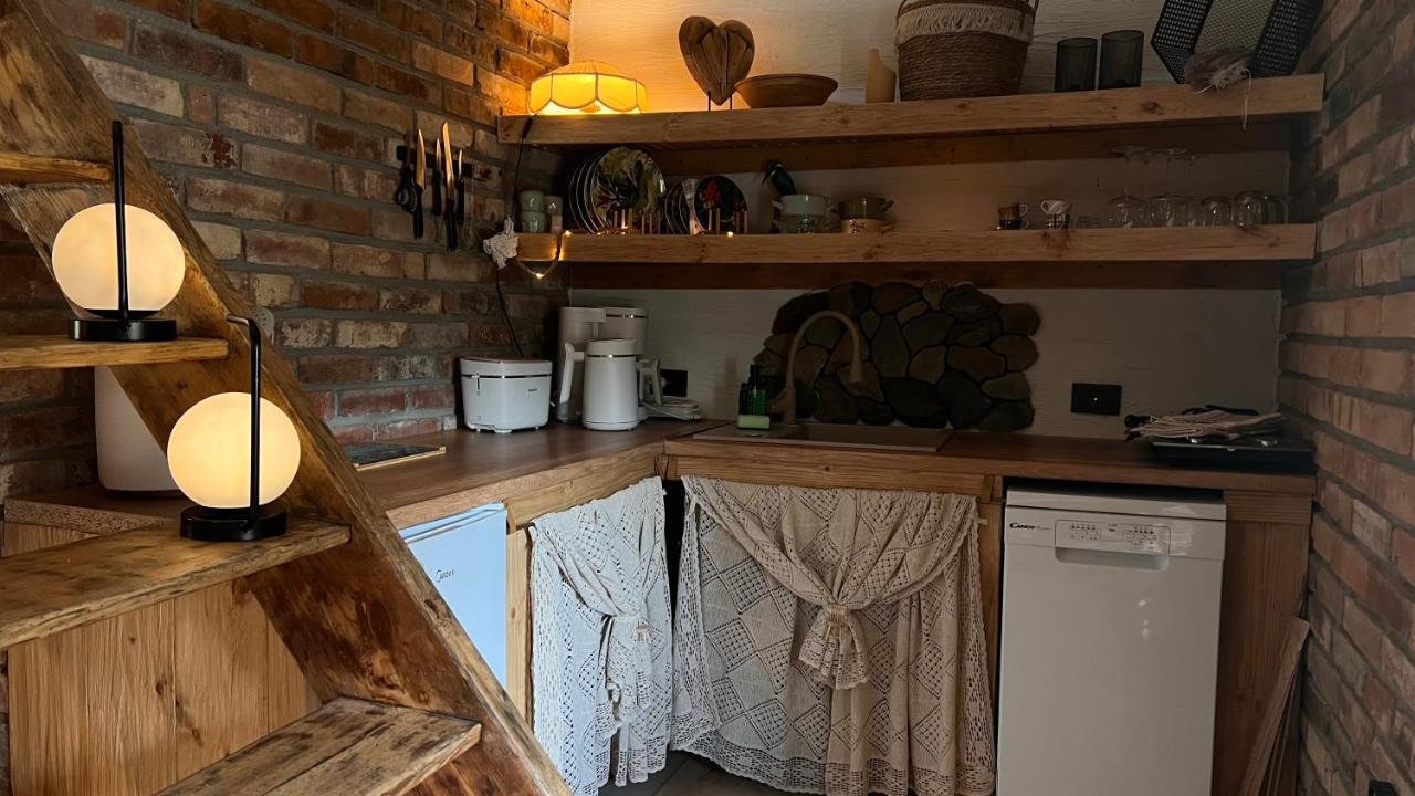 3 Pory Roku Apartment Komarno